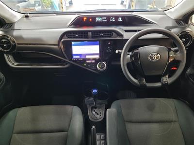 2017 Toyota Aqua - Thumbnail