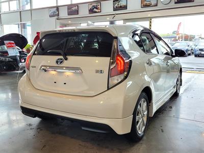 2017 Toyota Aqua - Thumbnail