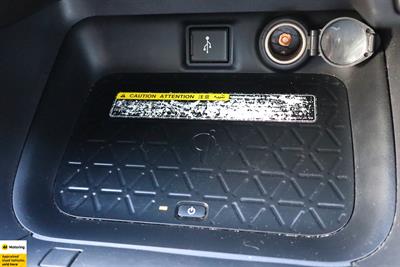 2019 Toyota RAV4 - Thumbnail