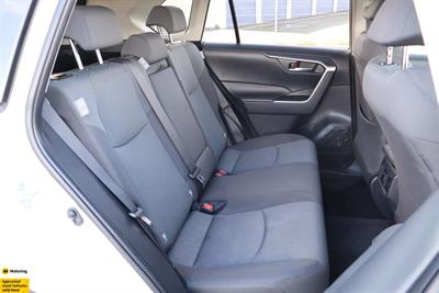 2019 Toyota RAV4 - Thumbnail