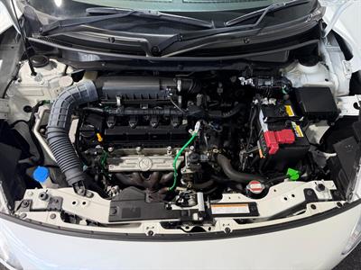 2022 Suzuki Swift - Thumbnail