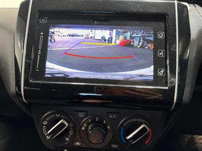 2022 Suzuki Swift - Thumbnail