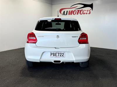 2022 Suzuki Swift - Thumbnail