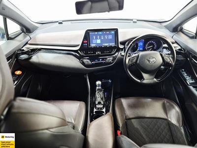 2017 Toyota C-HR - Thumbnail