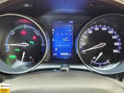 2017 Toyota C-HR - Thumbnail