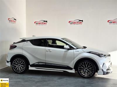 2017 Toyota C-HR - Thumbnail