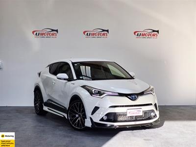 2017 Toyota C-HR - Thumbnail
