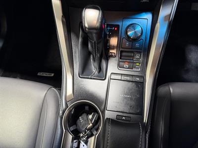 2018 Lexus NX 300h - Thumbnail