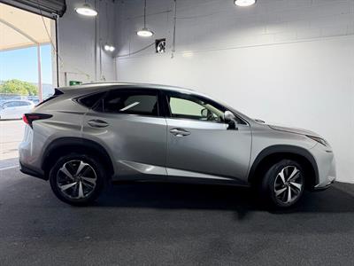 2018 Lexus NX 300h - Thumbnail