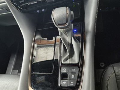 2024 Toyota Alphard - Thumbnail