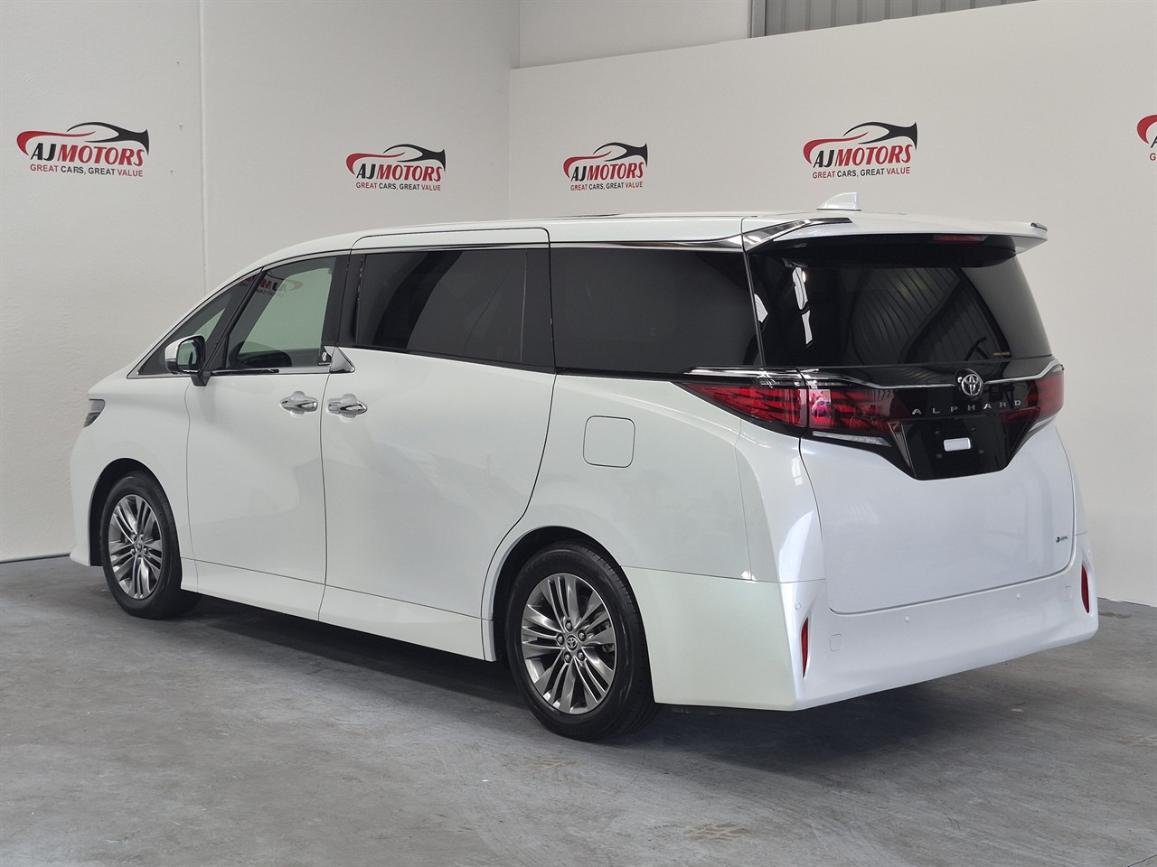 2024 Toyota Alphard