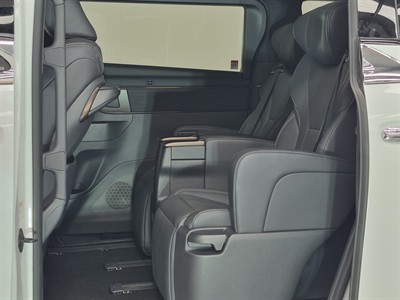 2024 Toyota Alphard - Thumbnail