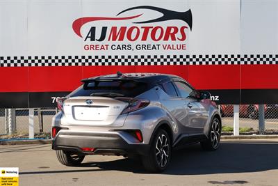 2017 Toyota C-HR - Thumbnail
