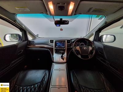 2012 Toyota Vellfire - Thumbnail