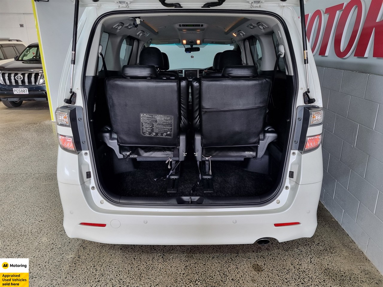 2012 Toyota Vellfire