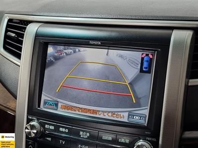 2012 Toyota Vellfire - Thumbnail