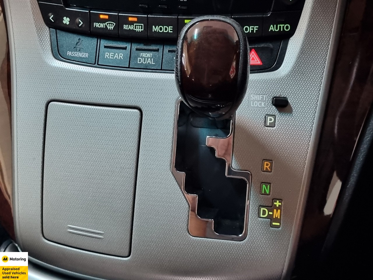 2012 Toyota Vellfire