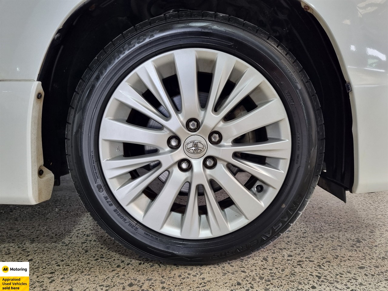 2012 Toyota Vellfire