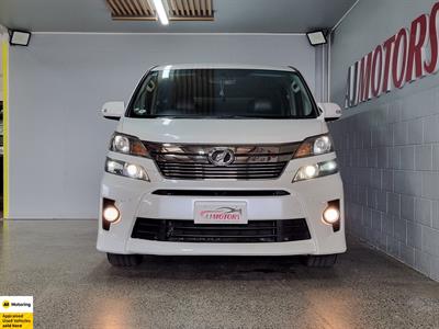 2012 Toyota Vellfire - Thumbnail