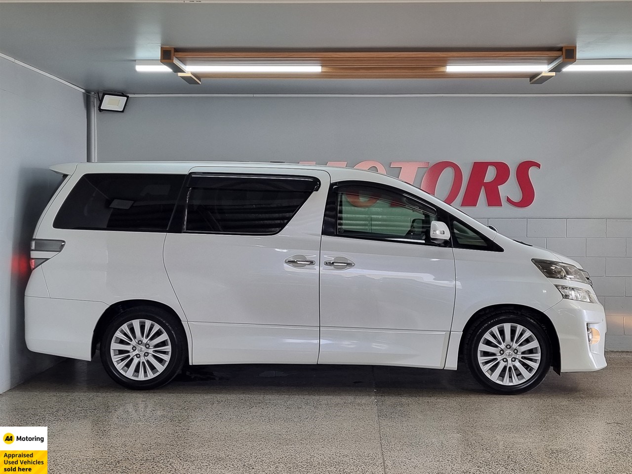 2012 Toyota Vellfire