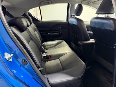 2013 Toyota Aqua - Thumbnail