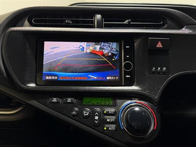 2013 Toyota Aqua - Thumbnail
