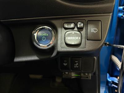 2013 Toyota Aqua - Thumbnail