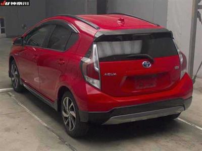 2015 Toyota Aqua - Thumbnail