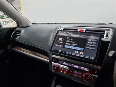 2016 Subaru Outback - Thumbnail