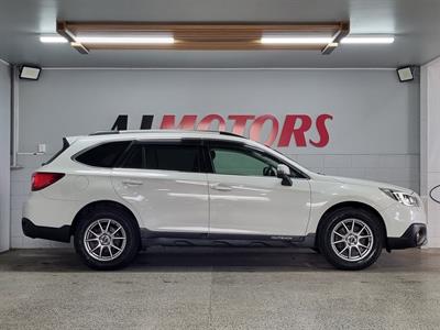 2016 Subaru Outback - Thumbnail