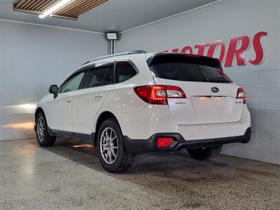 2016 Subaru Outback - Thumbnail
