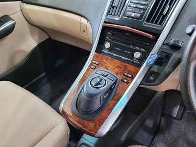 2012 Toyota Sai - Thumbnail