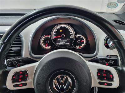 2013 Volkswagen Beetle - Thumbnail