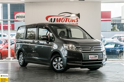 2014 Honda Step Wagon - Thumbnail