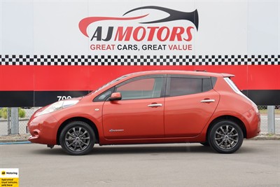 2014 Nissan Leaf - Thumbnail