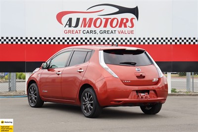 2014 Nissan Leaf - Thumbnail
