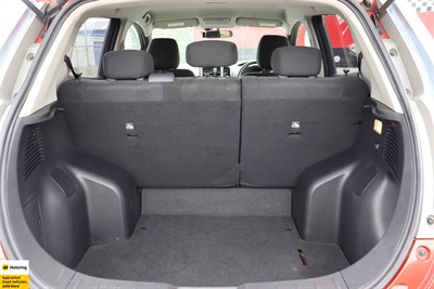 2014 Nissan Leaf - Thumbnail