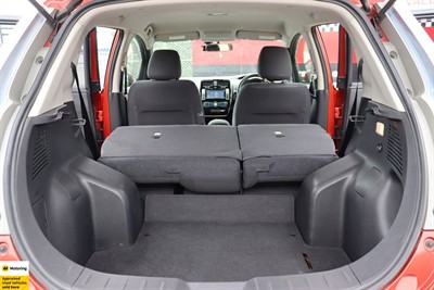 2014 Nissan Leaf - Thumbnail