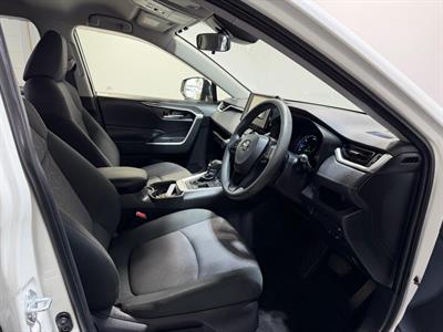 2019 Toyota RAV4 - Thumbnail