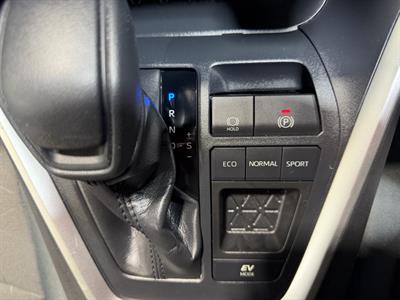 2019 Toyota RAV4 - Thumbnail