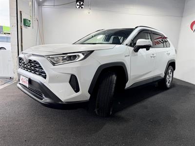 2019 Toyota RAV4 - Thumbnail