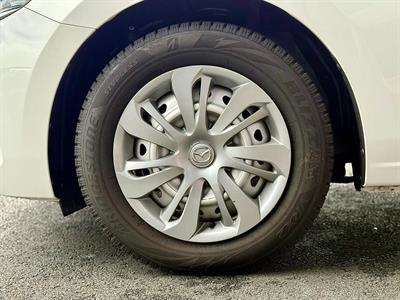 2020 Mazda 2 - Thumbnail