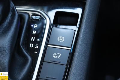 2022 Hyundai IONIQ - Thumbnail