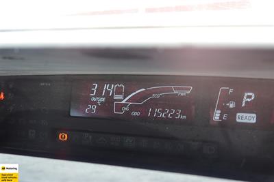 2015 Toyota Aqua - Thumbnail