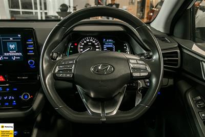 2022 Hyundai IONIQ - Thumbnail