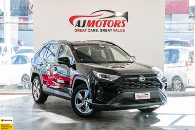 2020 Toyota RAV4 - Thumbnail