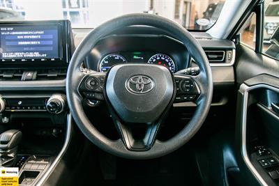 2020 Toyota RAV4 - Thumbnail
