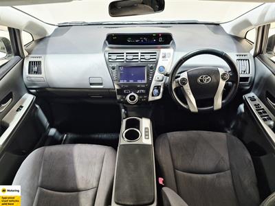 2012 Toyota Prius - Thumbnail