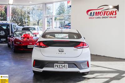 2022 Hyundai IONIQ - Thumbnail