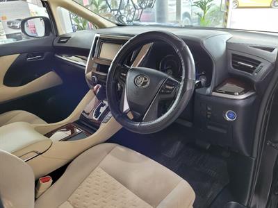 2015 Toyota Alphard - Thumbnail